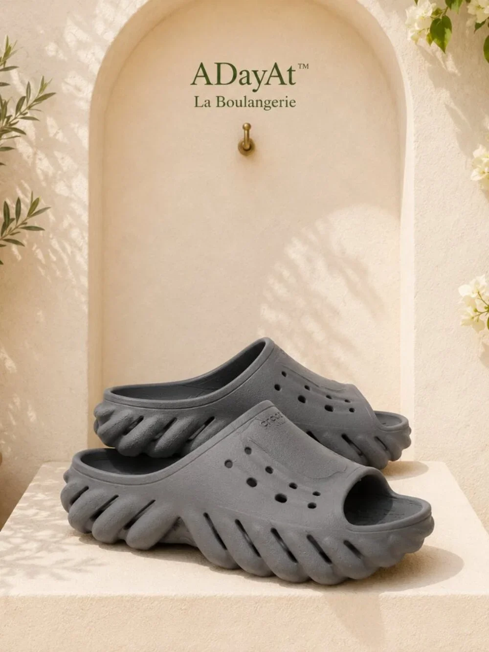 Crocs Echo Slide Gray M8 W10 Comfort Clogs Sandals Unisex Lightweight